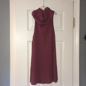 Sleeveless long sweater